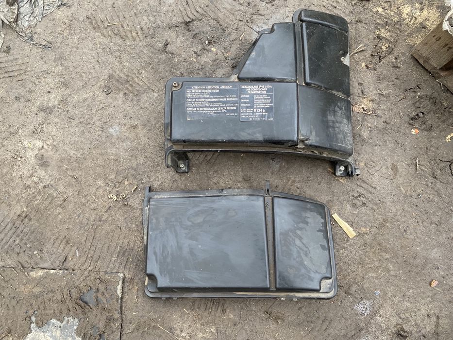 A1635400182 Кришка блоку запобіжників Mercedes ML163