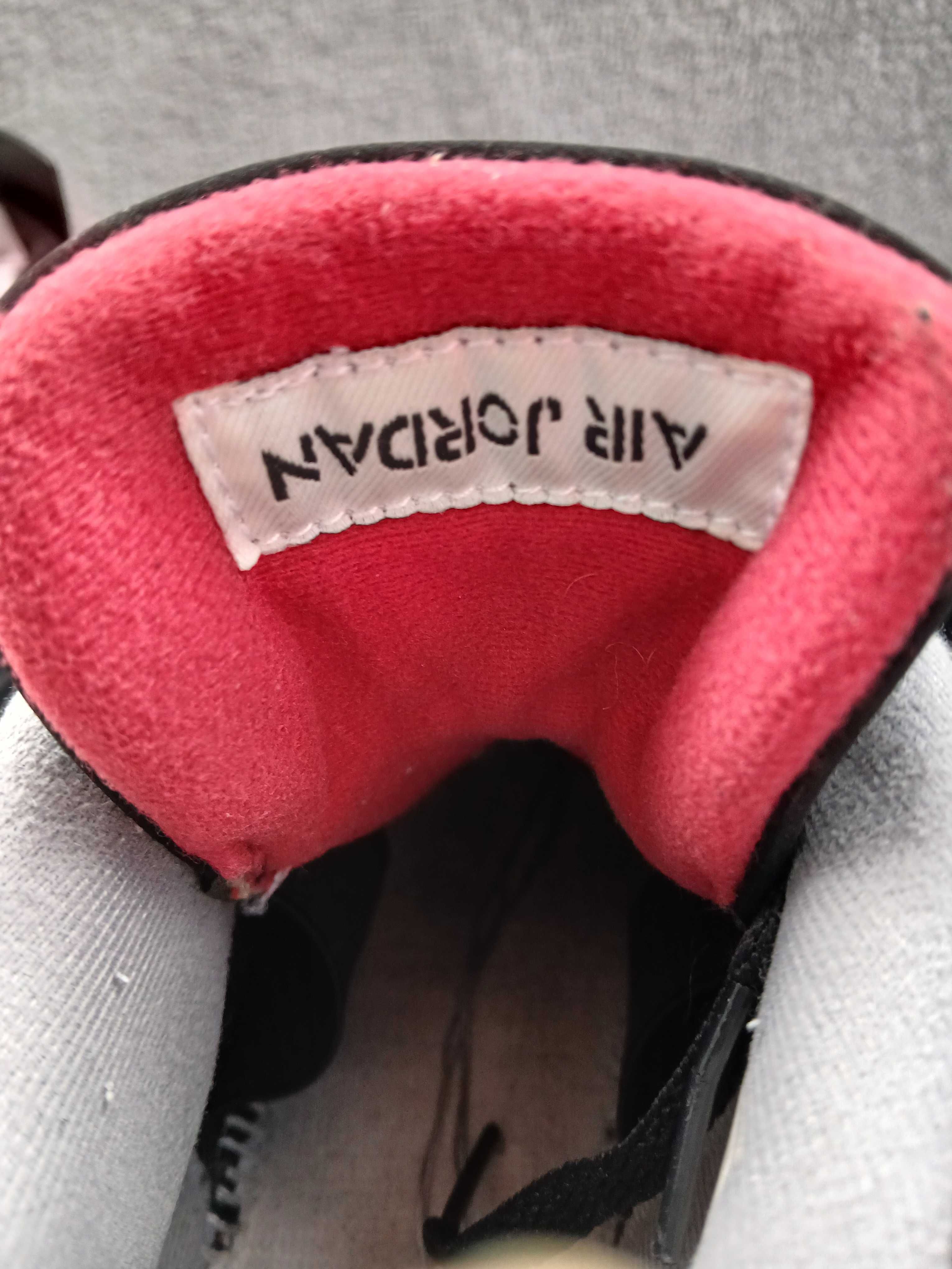 Nike Jordon 4 Retro buty r. 36