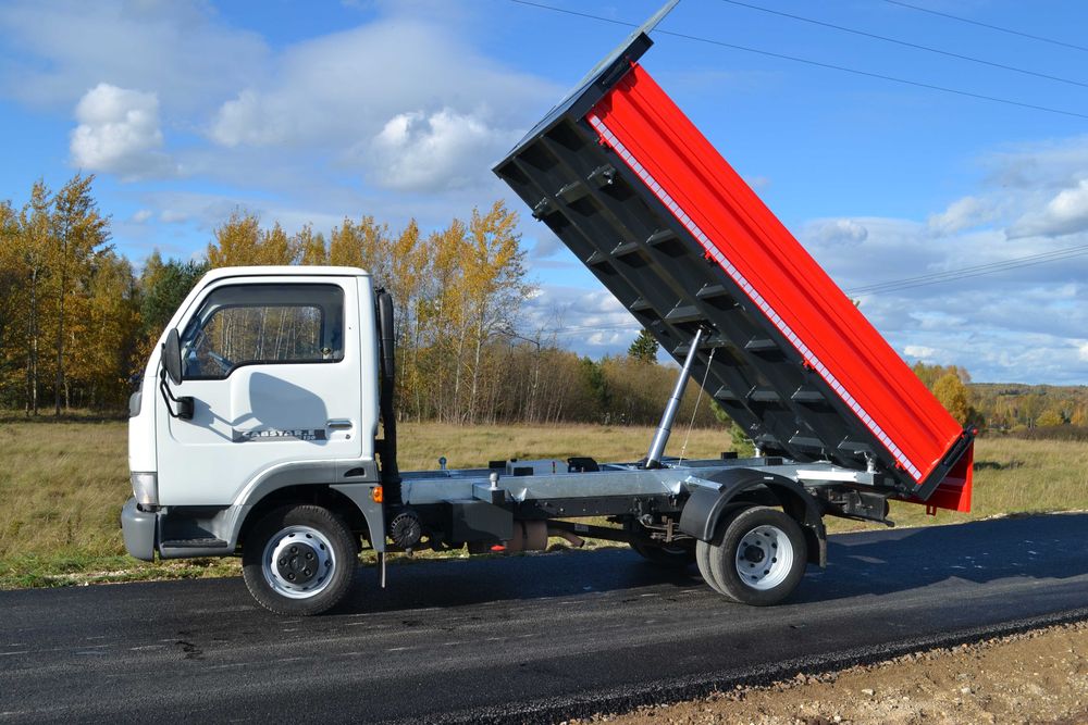 NiSsaN CaBsTaR 2003r 3STR WyWroTkA 3,50M DMC 3,5T SuPeR StaN