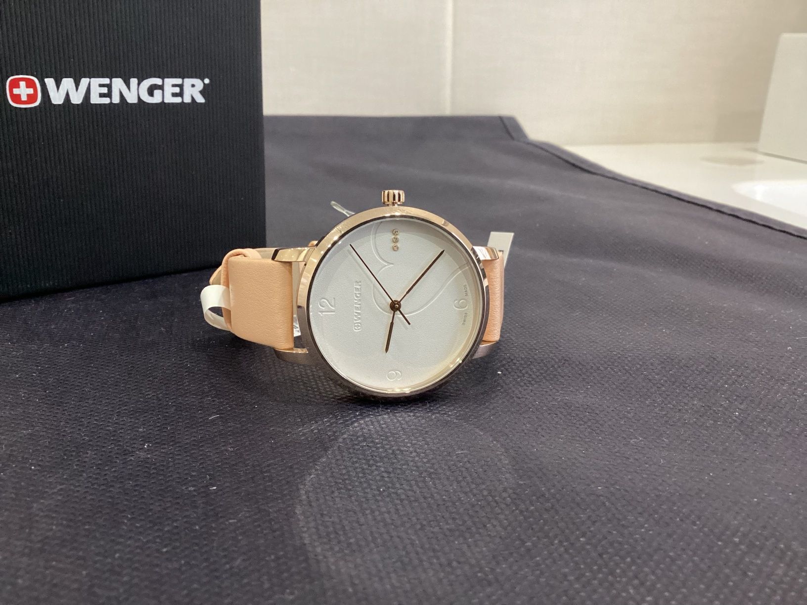 Швейцарские наручные часы Wenger Metropolitan Donnissima Leather