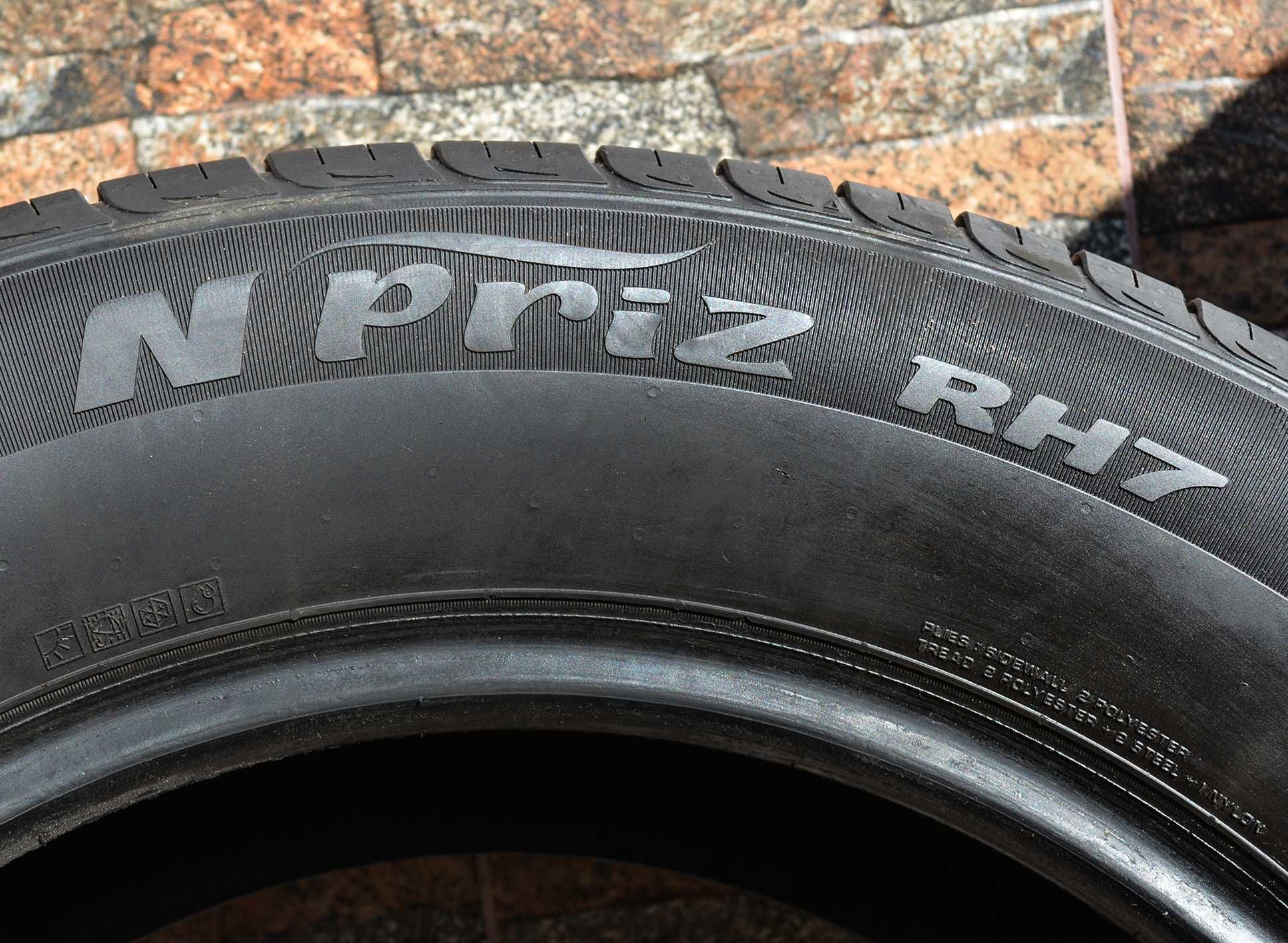 Шини б/у 255/60 R18 Nexen NPriz RH7