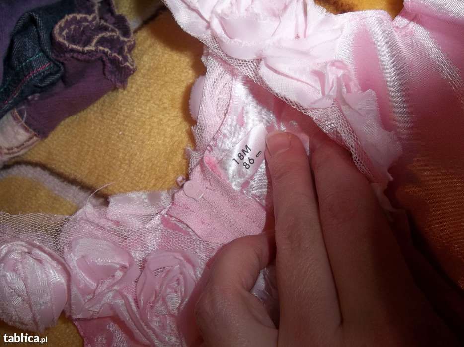 Śliczna sukieneczka