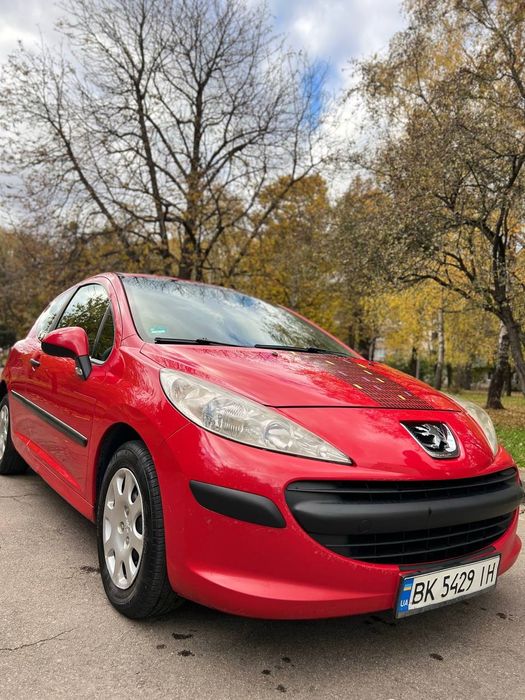 Продам Peugeot 207 2009р 1.4 бензин