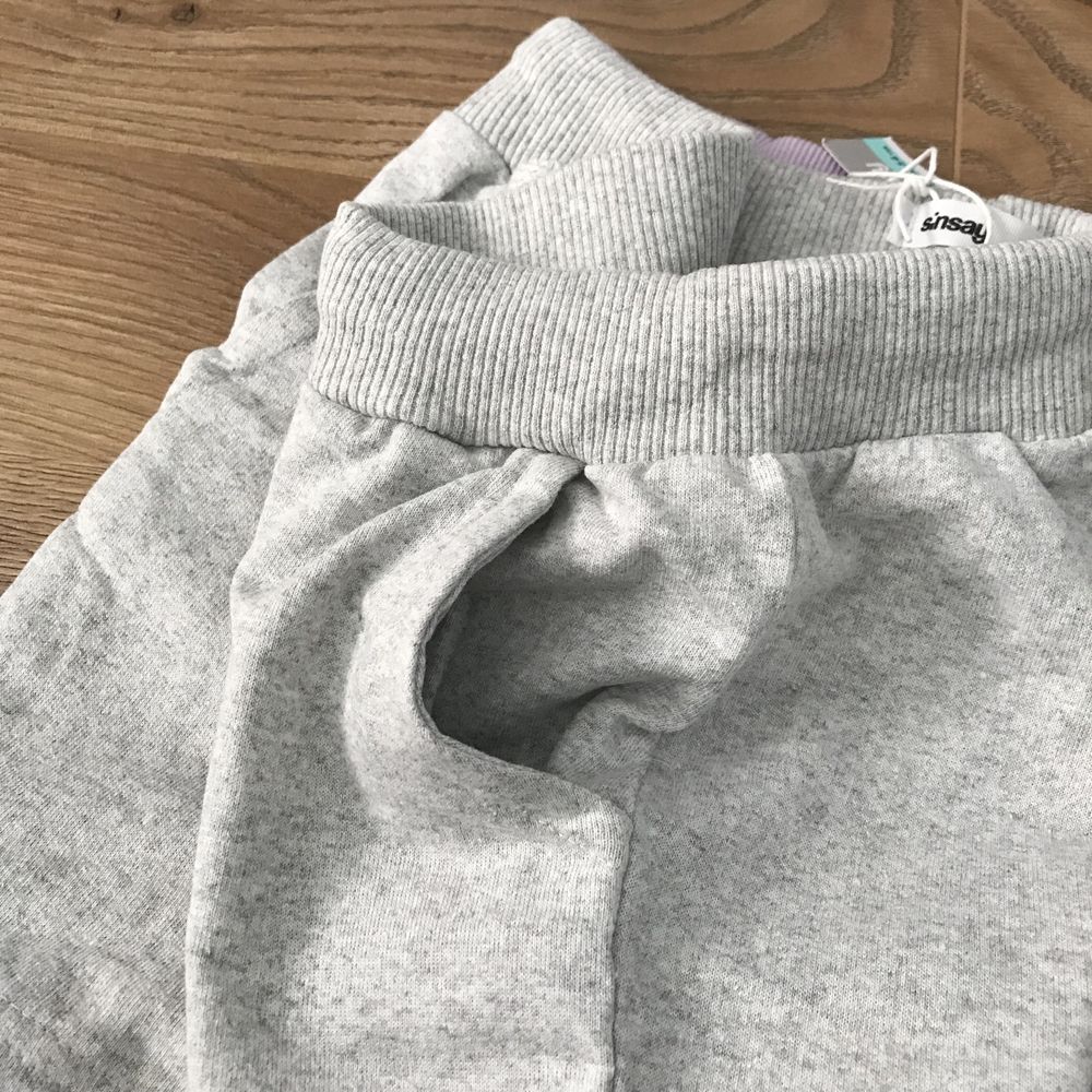 2 pack Nowe krótkie spodenki chłopięce dresowe Sinsay r.110/116