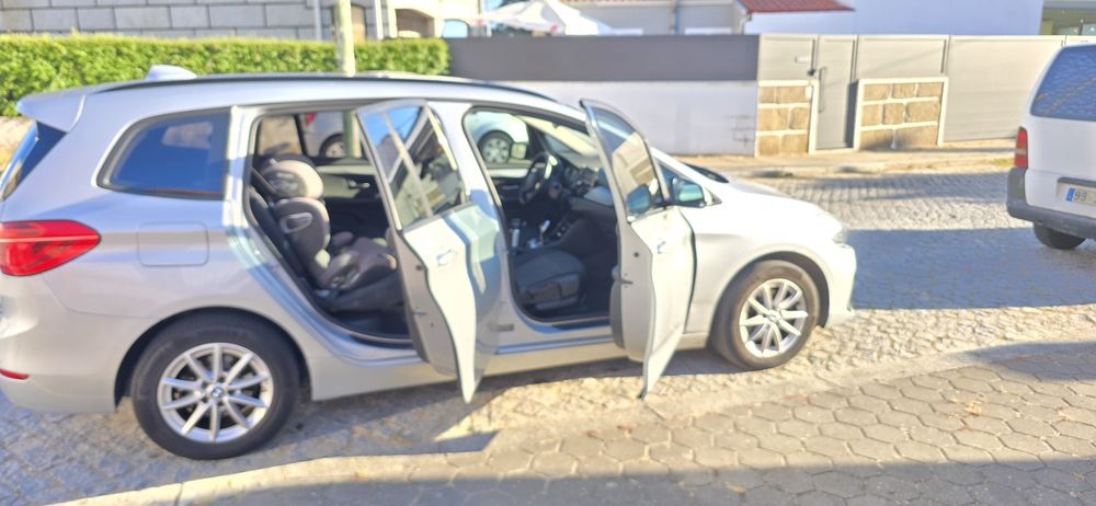 BMW 216 d Grand Tourer 7 lugares Automático
