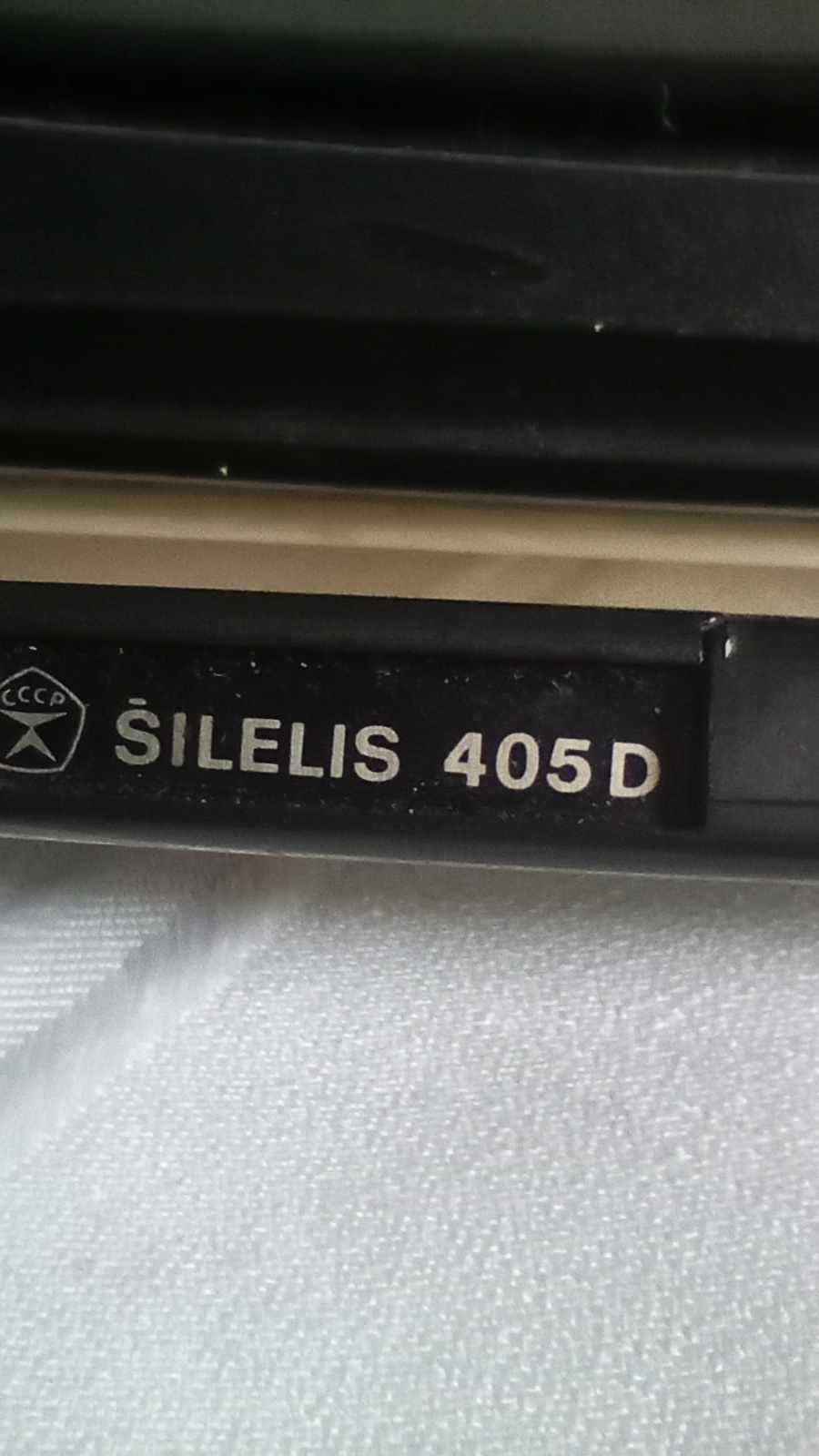 Stary telewizor turystyczny SILELIS 405 D do zapalniczki samochodowej