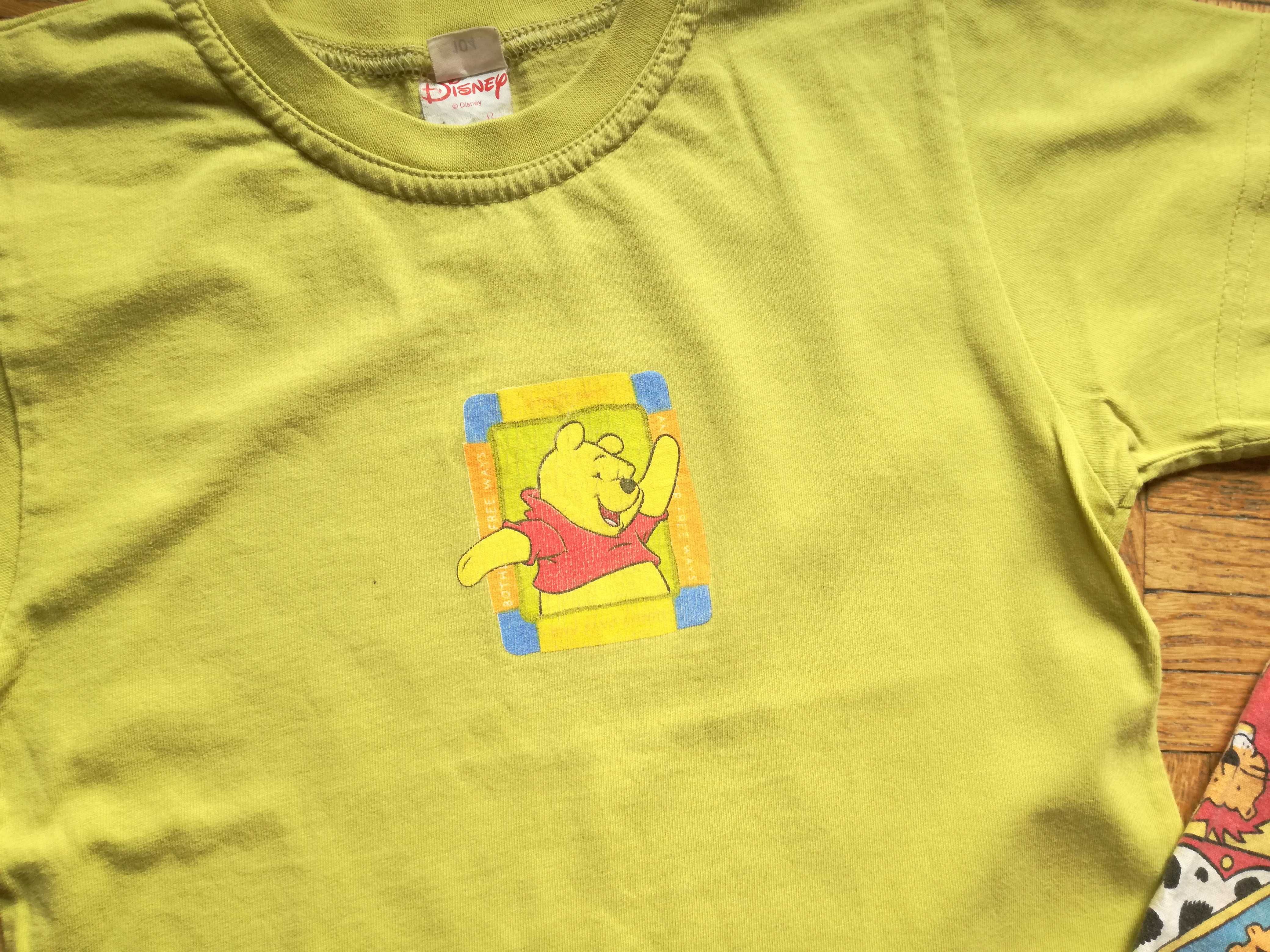 Komplet: pistacjowy t-shirt  Disney + shorty w zwierzaki, r. 104