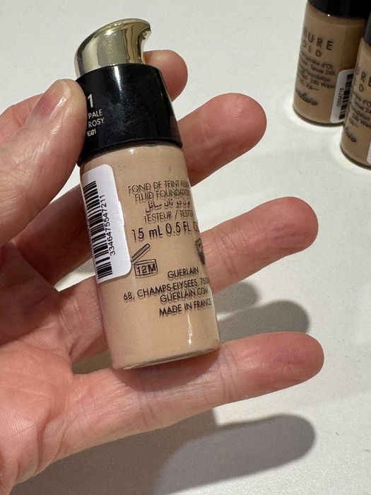 Тональна основа-флюїд guerlain Parure Gold Radiance Foundation SPF30