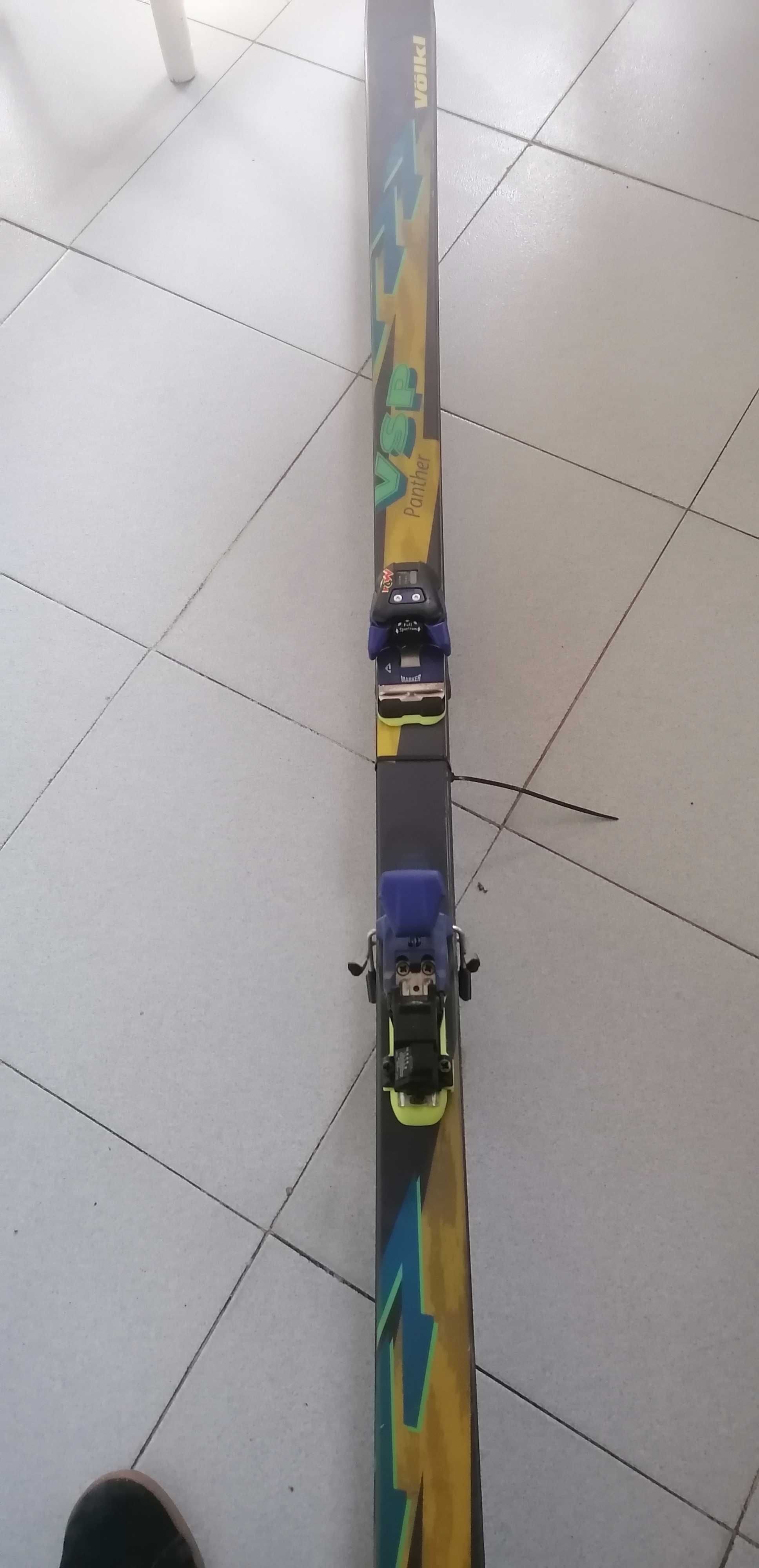 Skis para prática desportiva