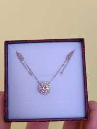 Срібна підвіска з муасанітовим діамантом та цирконами