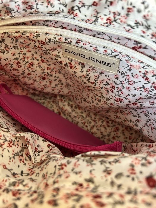 Mala de mão fúcsia