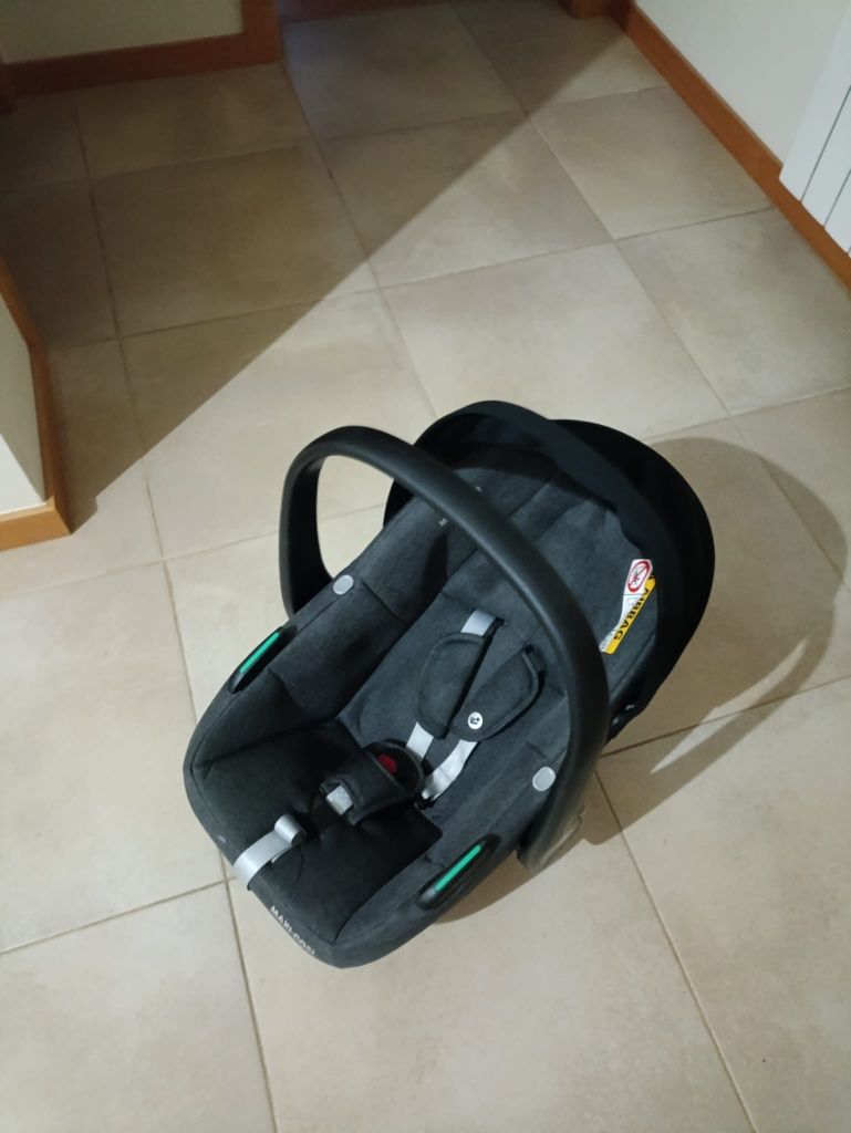 Maxi-Cosi Zelia S Trio + Base FamilyFix 360º