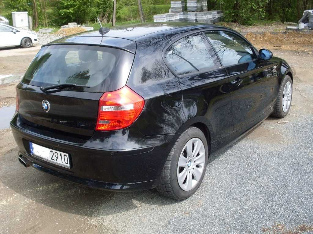 BMW 1  . poj 2.0 Benzyna  Zadbany,  100% Bezwypadkowy