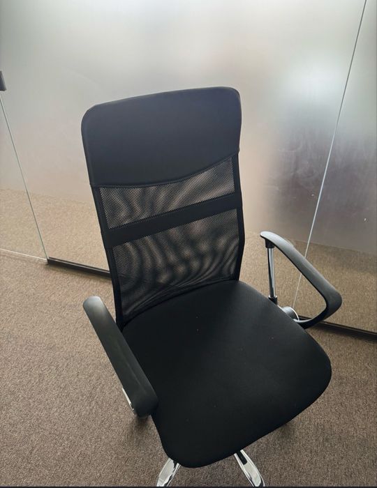 Cadeira de escritorio nova