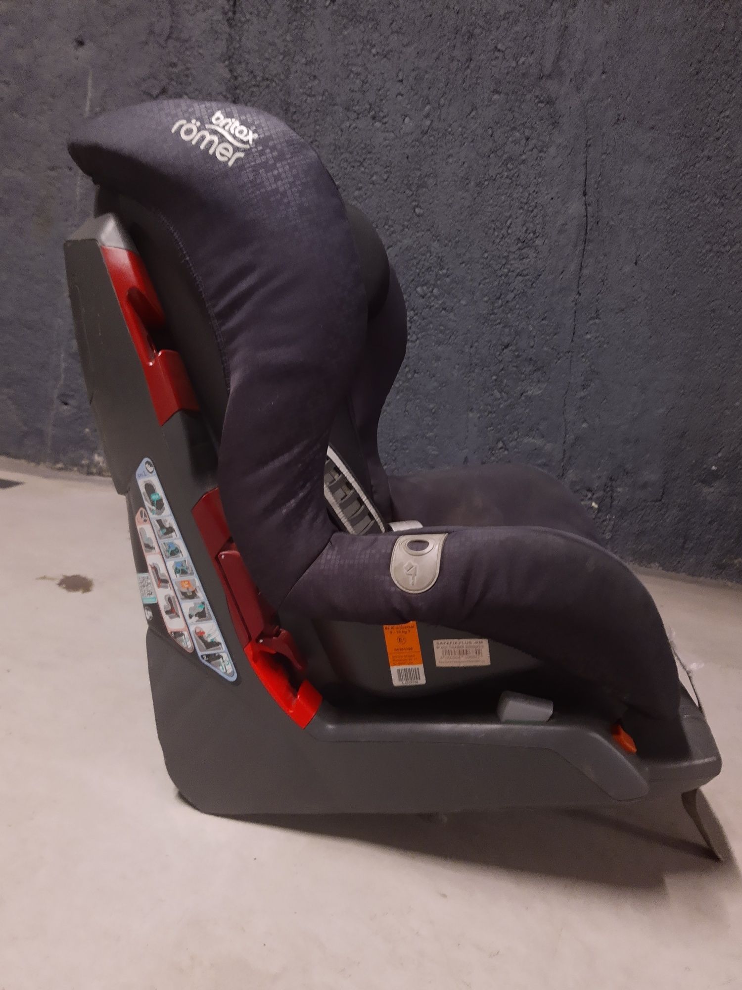 BRITAX ROMER SAFEFIX PLUS 9-18 kg black thunder isofix