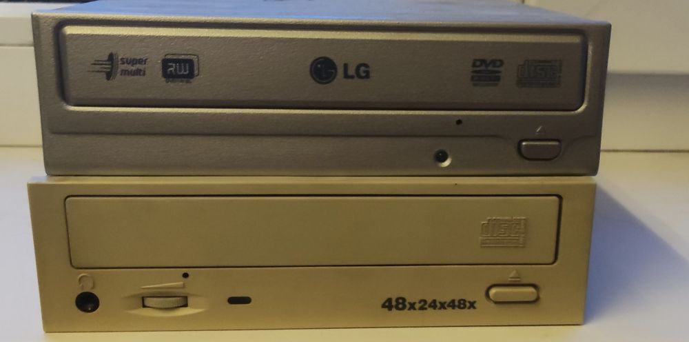 Оптический привод, дисковод, сидиром DVD R/RW и CD R/RW