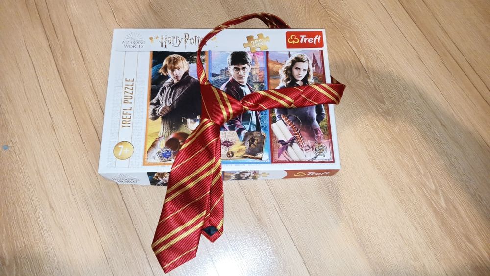 Puzzle Trefl Harry Potter 200el 7+ gratis krawat