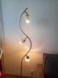 Lampa stojąca/podłogowa.