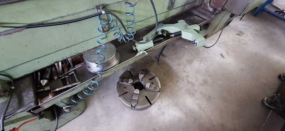 O Torno Mecânico Tarnow 1500mm