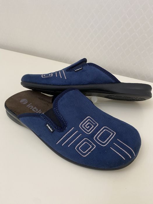 Чоловічі тапочки Inblu,сині та чорні.