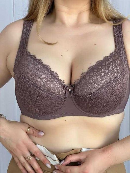 Ефектний бюст 95F