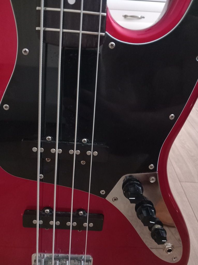 GITARA Tokai Jazz sound bass