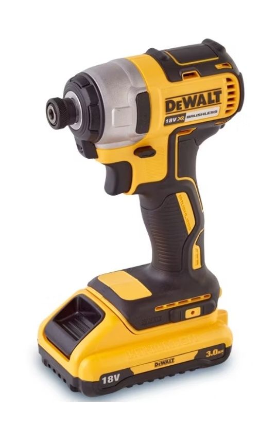 DeWalt  XR zestaw 18v combo młot wkrętarka zakrętarka szlifierka 3xaku