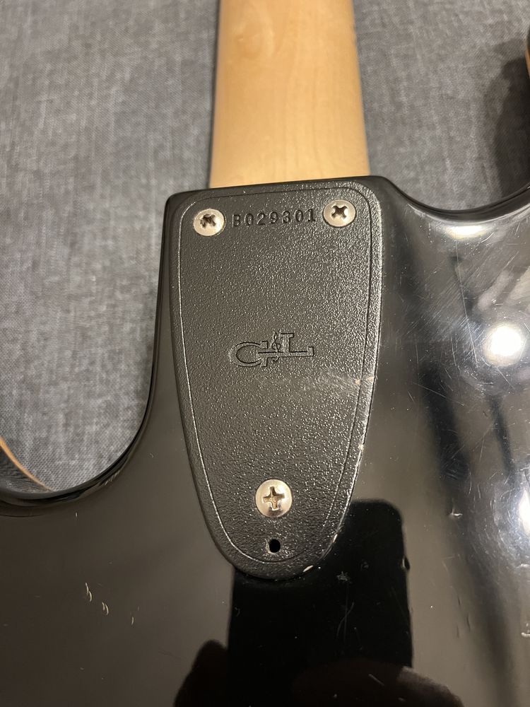 G&L L1500 Gitara basowa Made in USA