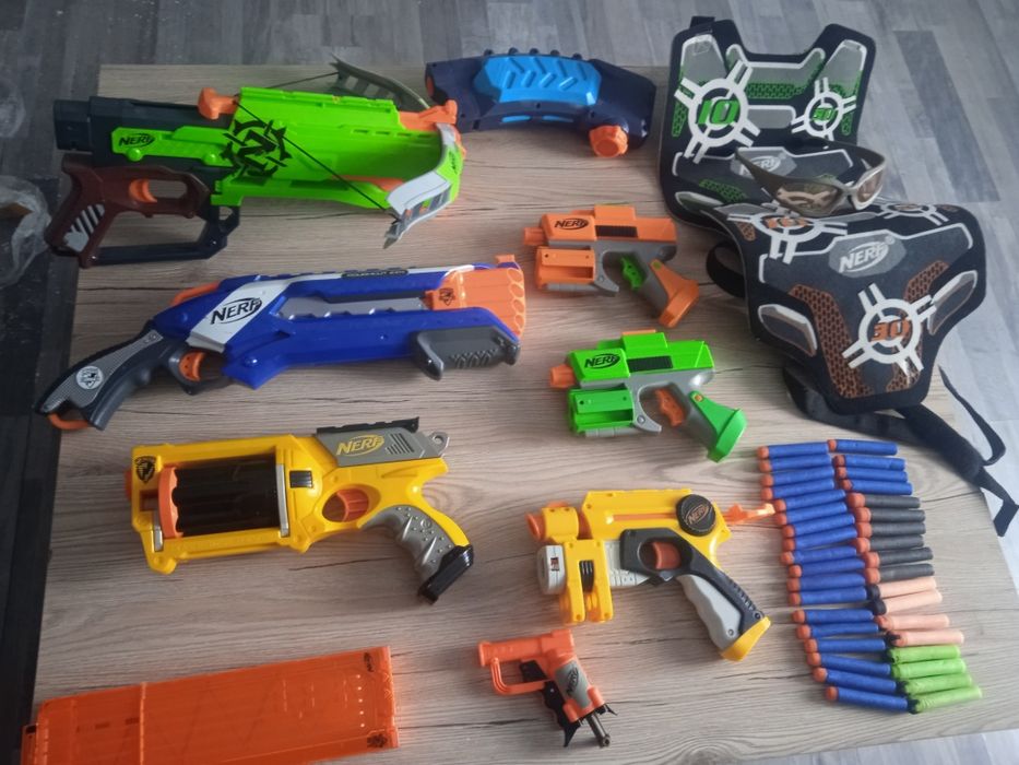 Pistolety NERF..