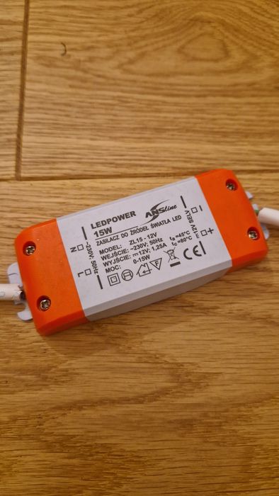 Oświetlenie led do witryny, gabloty, zasilacz led 15w.