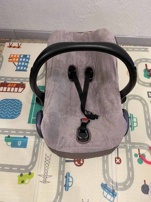 Автокресло для новорожденных от 0 до 13 кг Maxi-Cosi пересылаю по ОЛХ