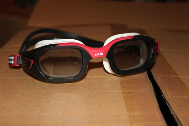 optyczne okulary do pływania