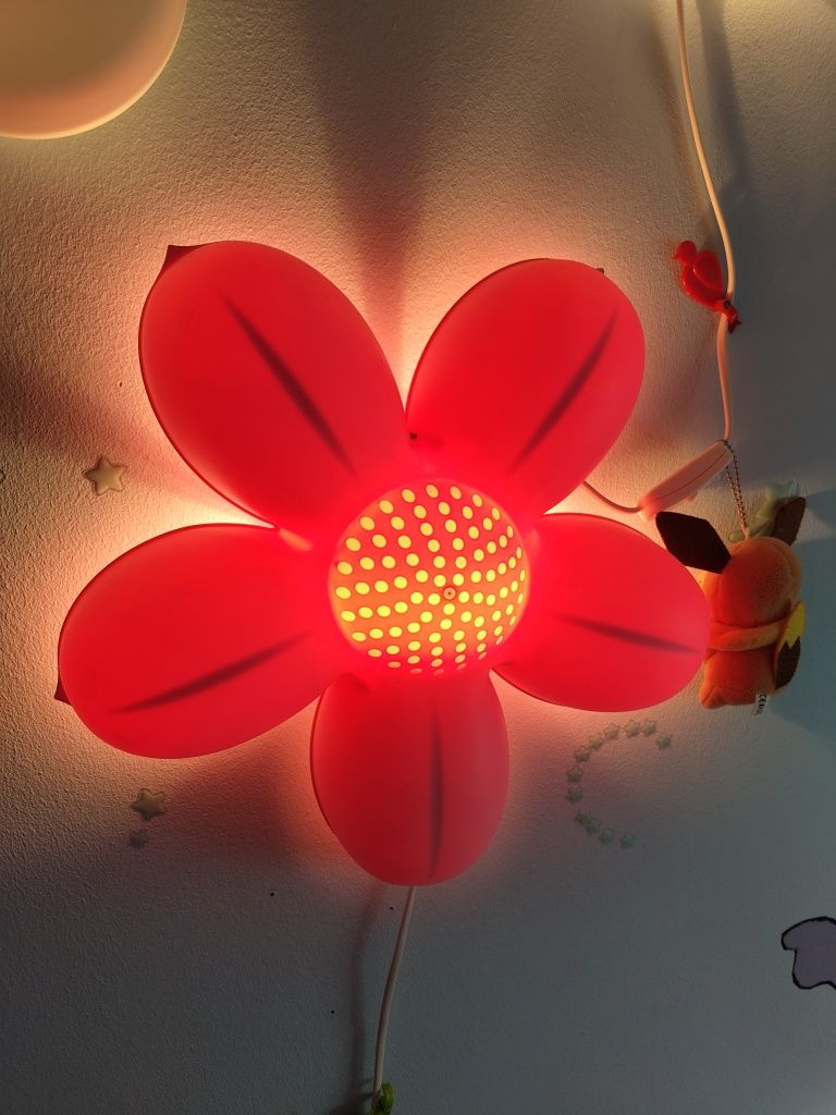 lampka ścienna ikea kwiatek oraz chmurki