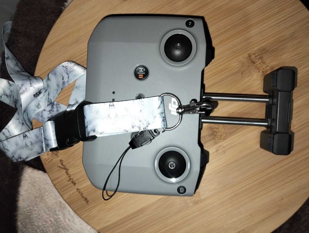 Suporte para o comando DJI com fita