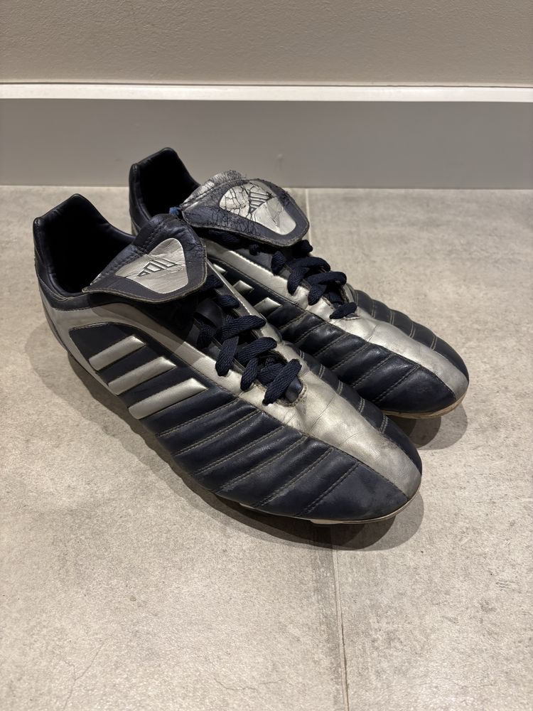 Buty piłkarskie Adidas 44 2/3 korki