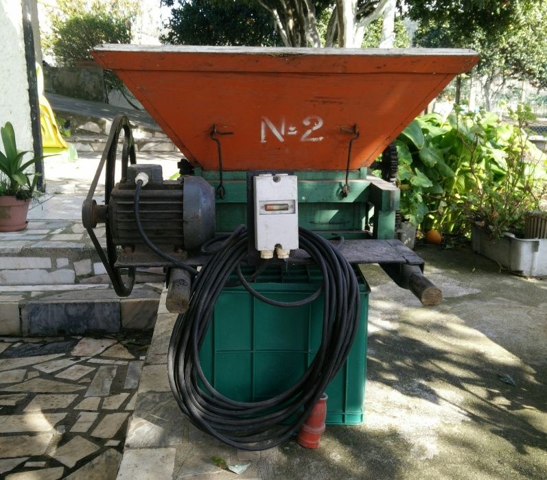 Esmagadeira para uvas