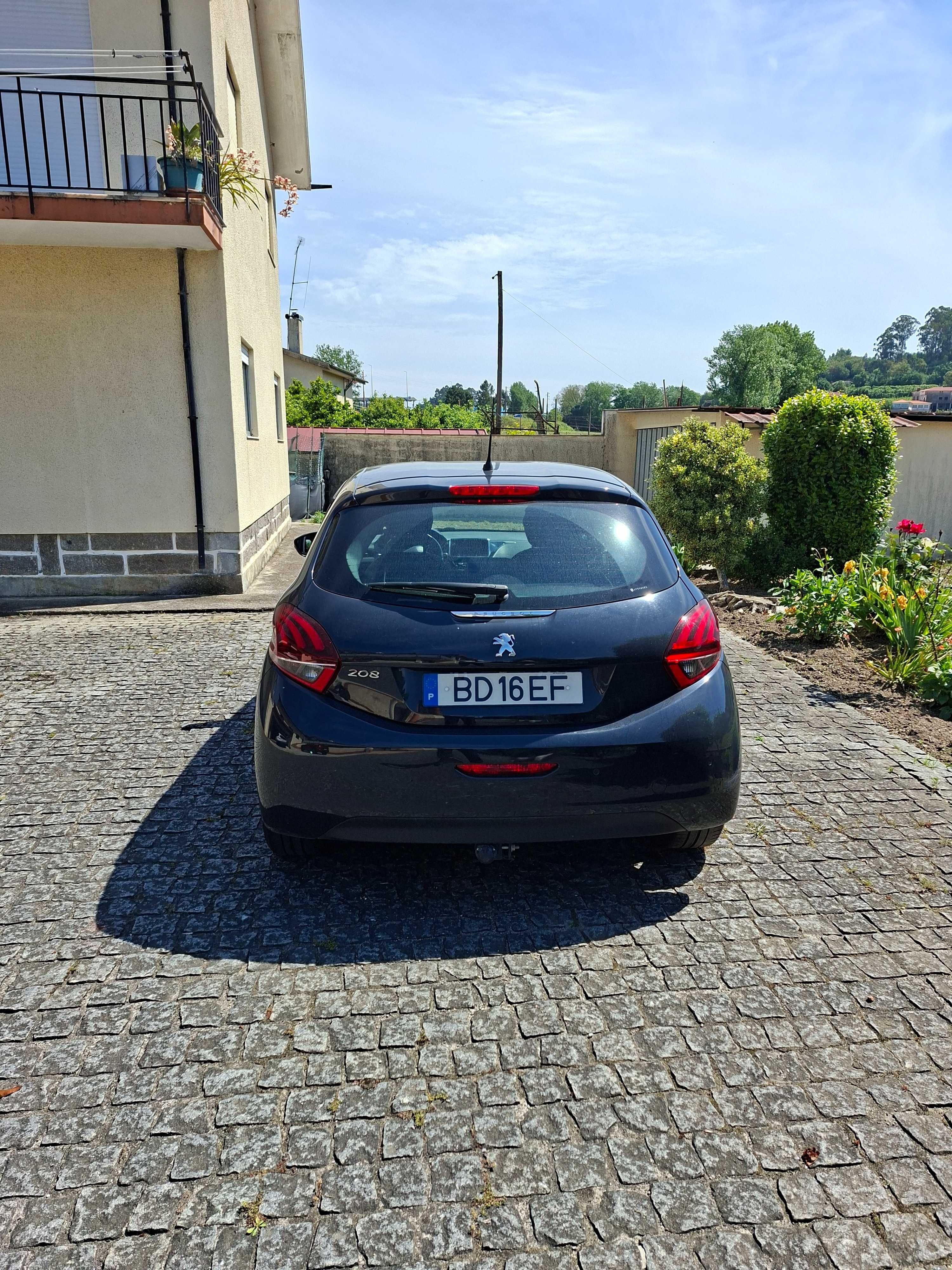 Vende se peugeot 208 estado impecavel