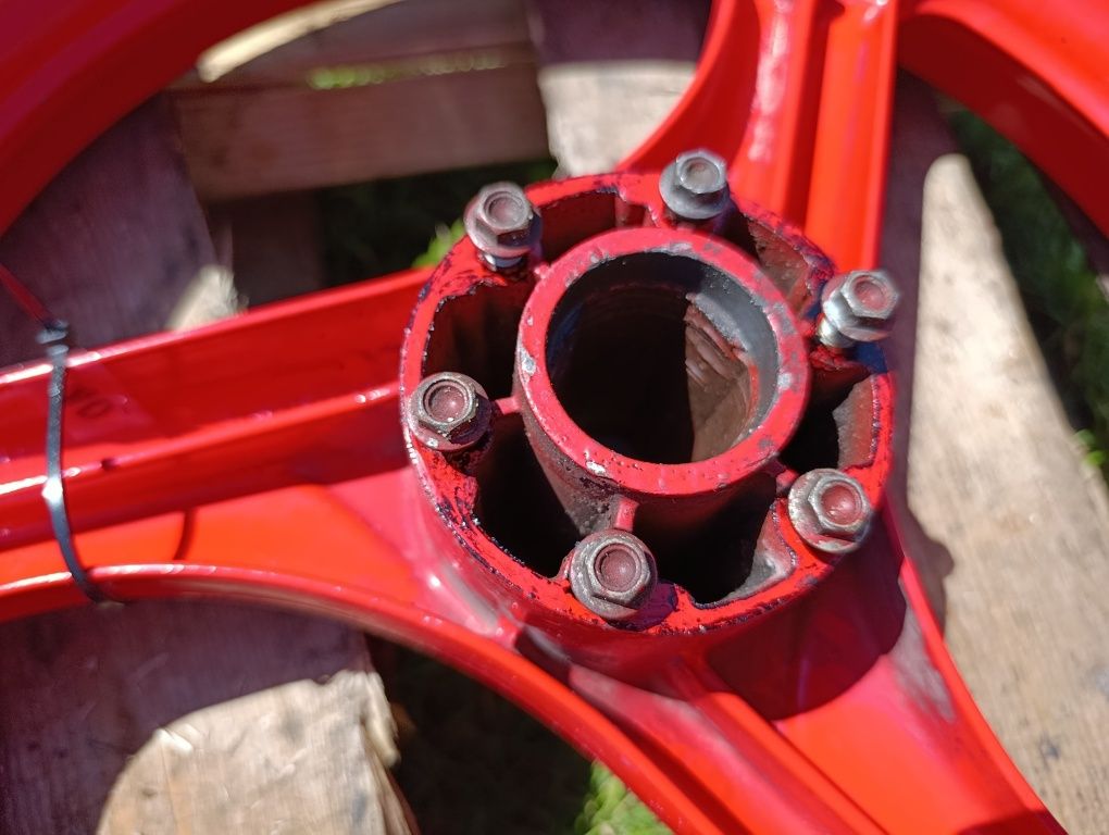 Aprilia RS 125 RS125 koło przód przednie opona felga czerwona czerwone