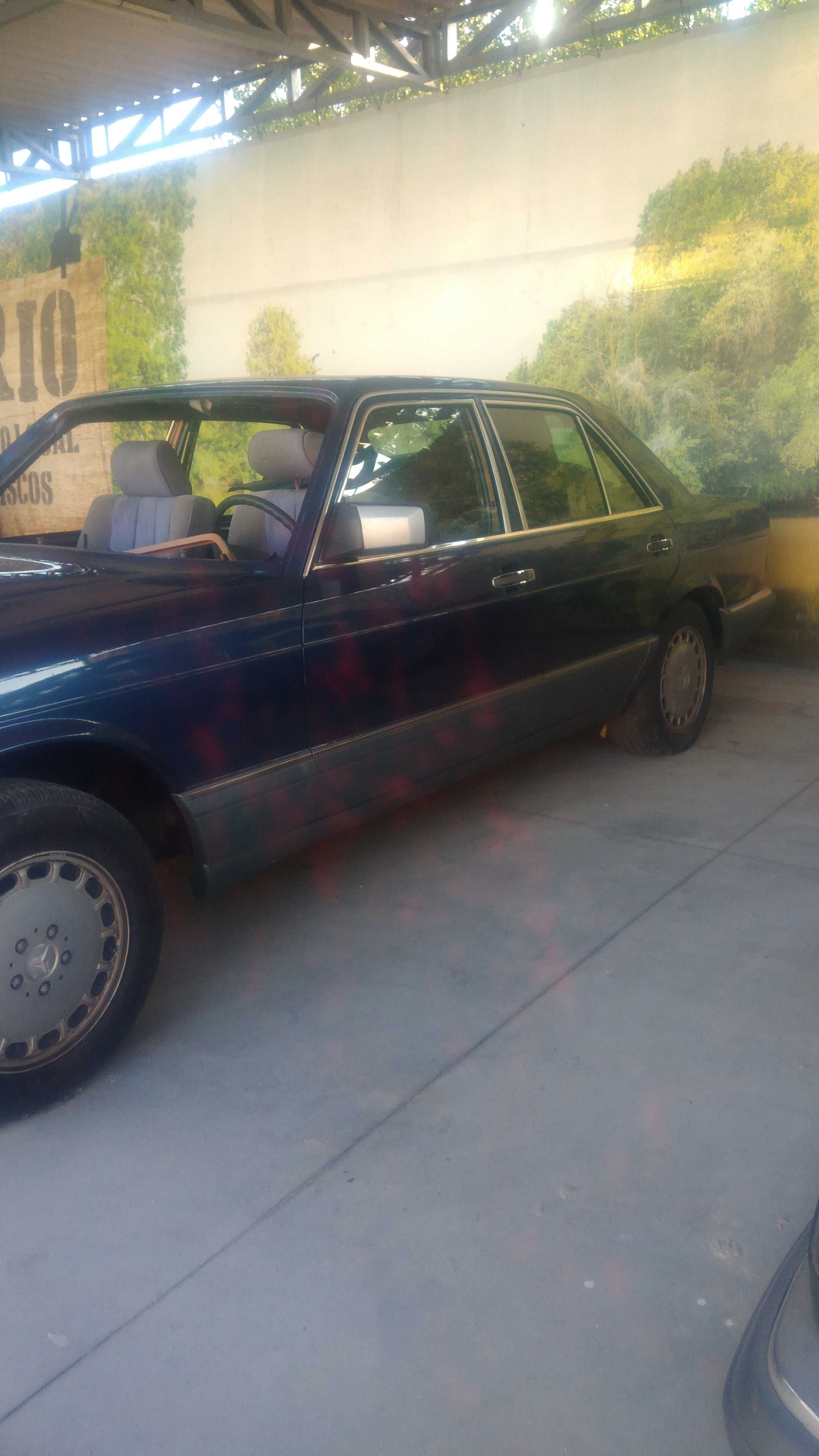 Clássico Mercedes Benz W 126 V8 a venda