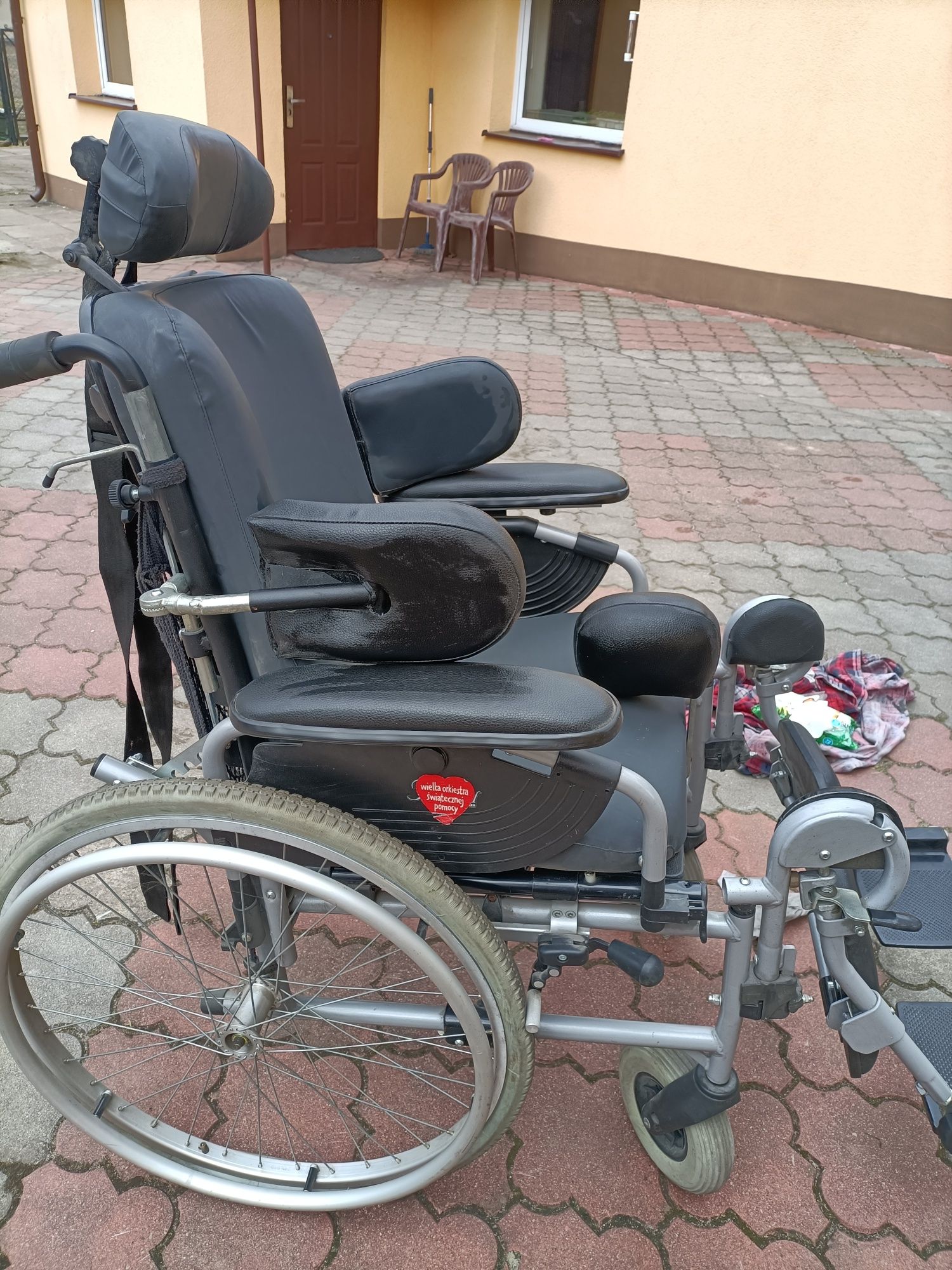 sprzedam wózek inwalidzki specjalistyczny