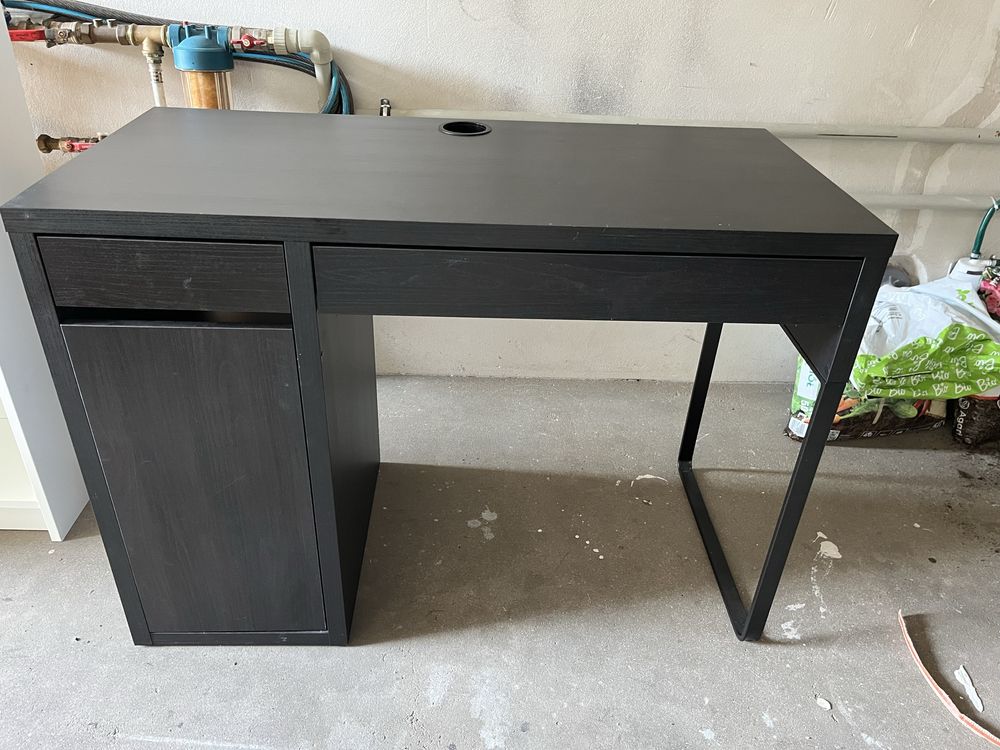 Biurko Ikea Micke + krzesło Ikea Orfjall