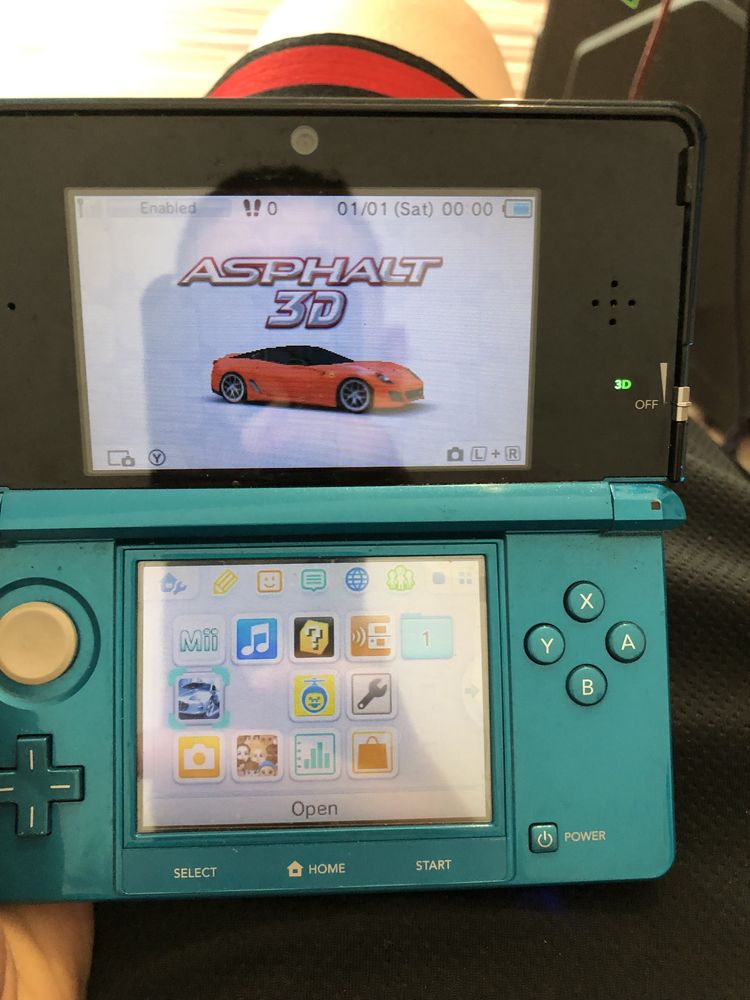 Nintendo 3ds i 4 gry w zestawie