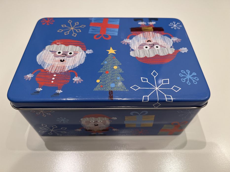 Metalowe pudełko z Empiku Mikołaj renifer prezent śnieg choinka święta