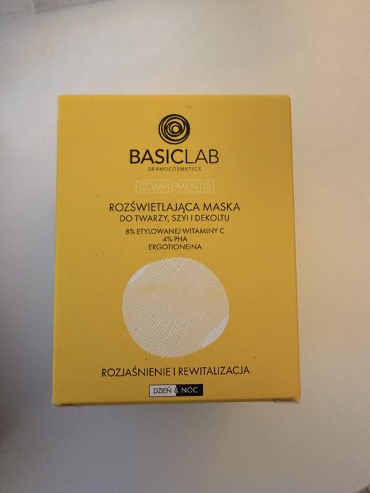 Maseczka do twarzy rozwietlajaca