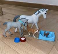 Schleich rodzina figurek koni z kotami i dodatkami