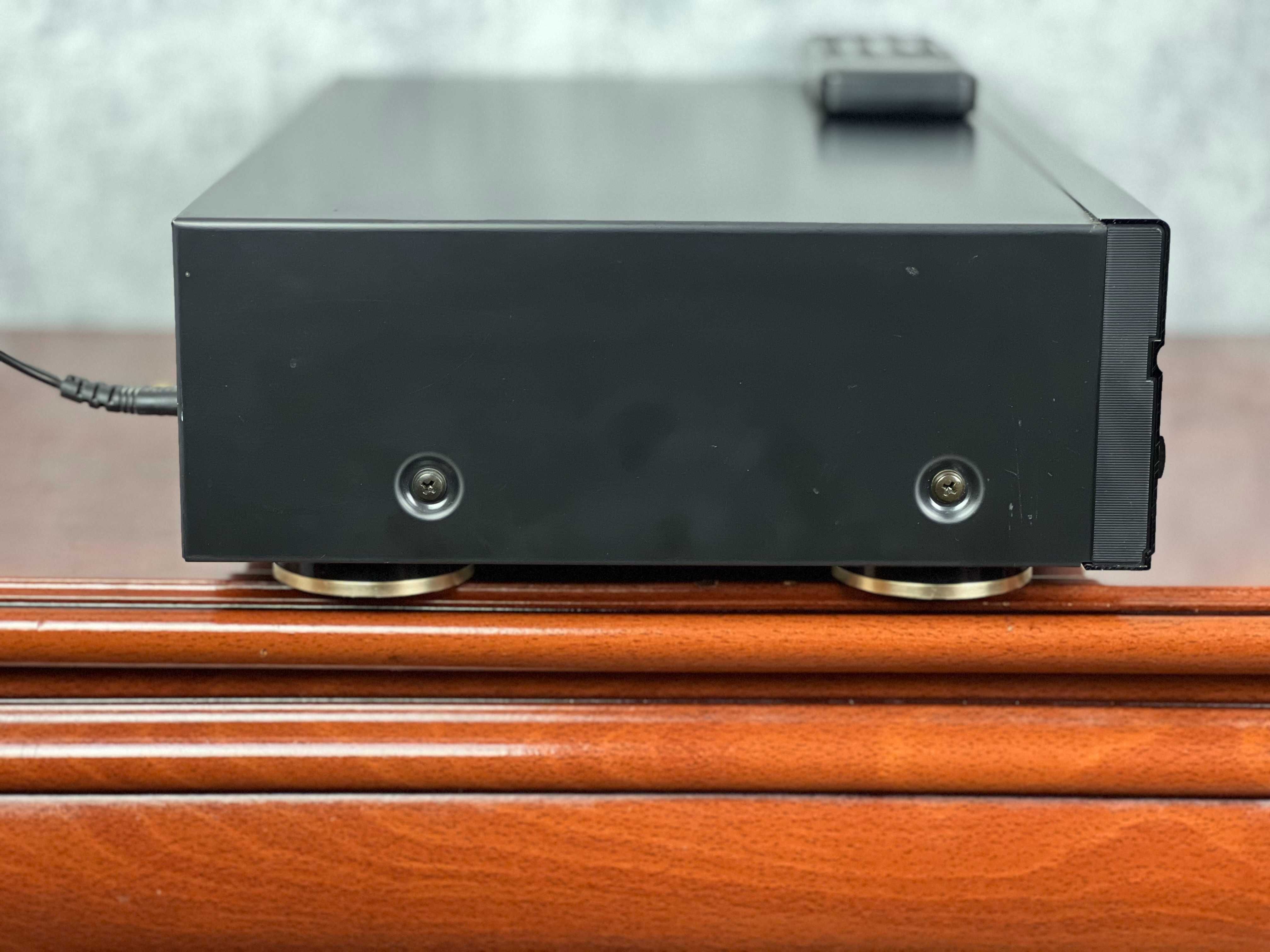 Denon DCD-835 – Klasyczny Odtwarzacz CD z Pilotem