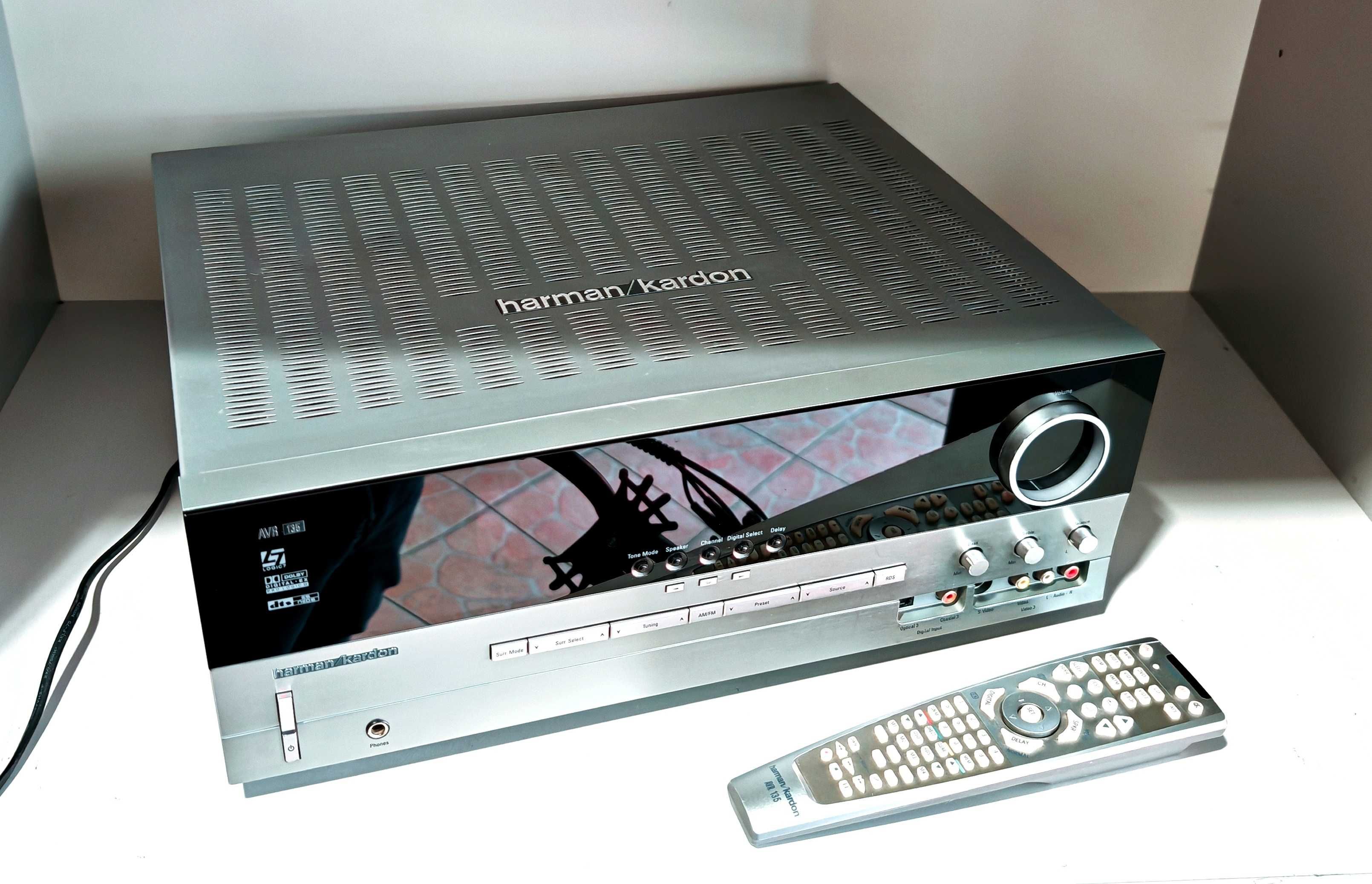 Amplituner AV Harman-Kardon AVR 135 Dolby ProLogic2 6.1 DTS RDS Pilot