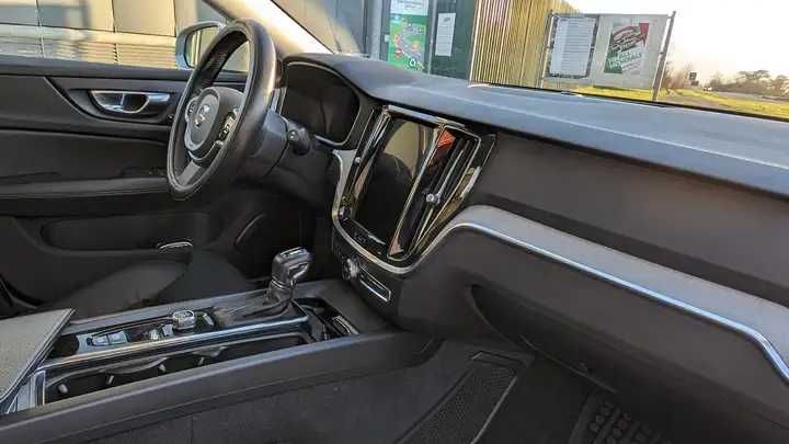 РАзборка Volvo V60 Cross Country бампер б/у автозапчастини