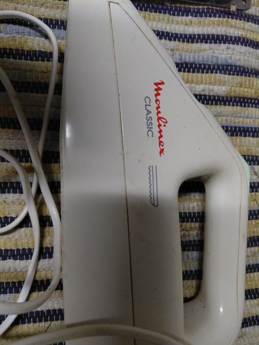 Faca elétrica em bom estado geral a funcionar