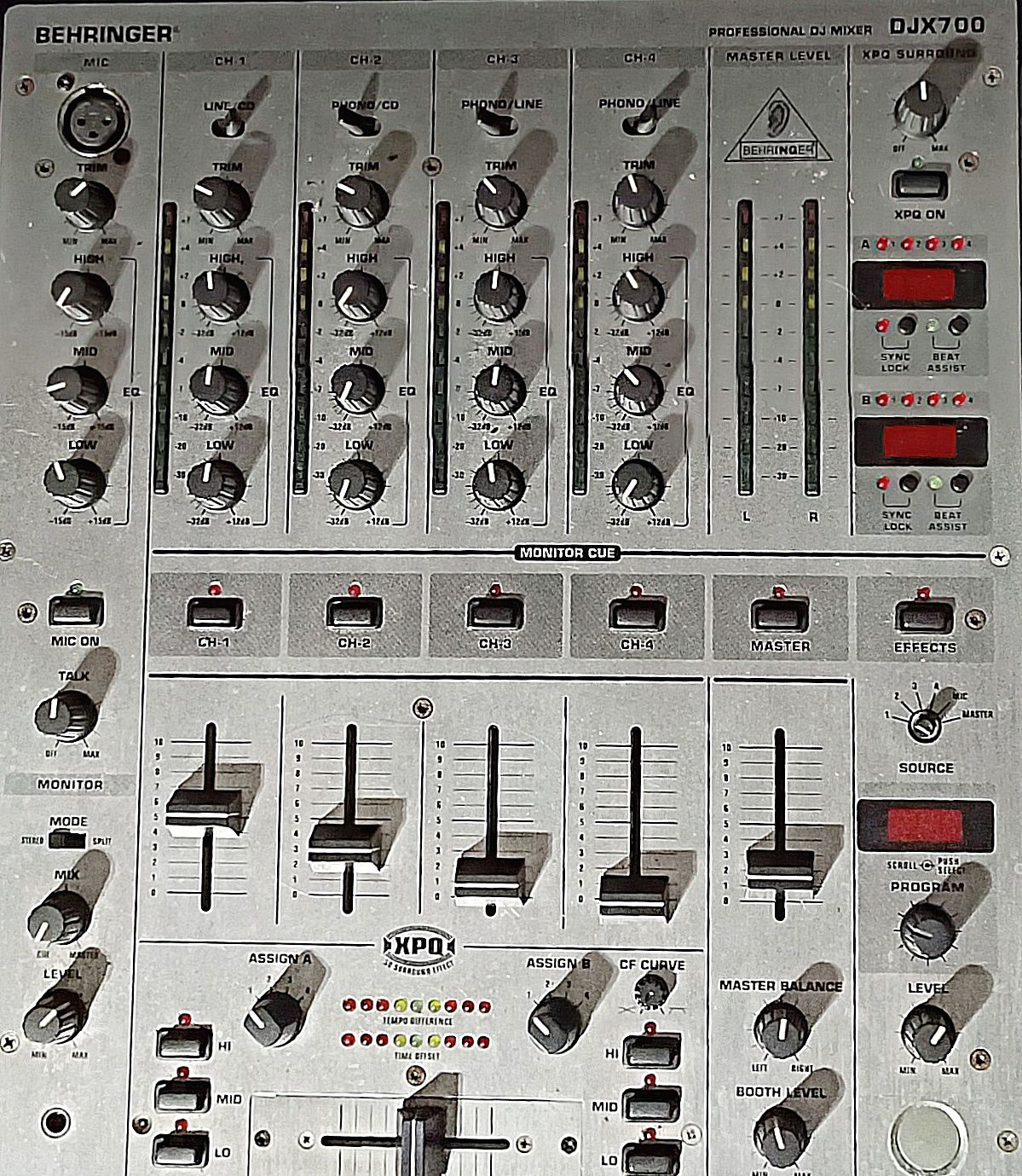 Alugo 2x Pioneer CDJ 1000 ( Opção: + Mesa mistura Behringer DJX 700 )